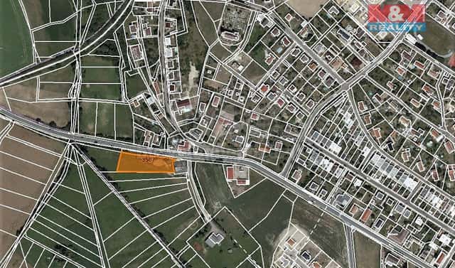 Prodej louky 1 392 m², Chrudim