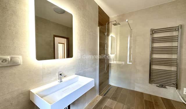Prodej bytu 2+kk 69 m², náměstí Sv. Vavřince, Horní Blatná, okres Karlovy Vary