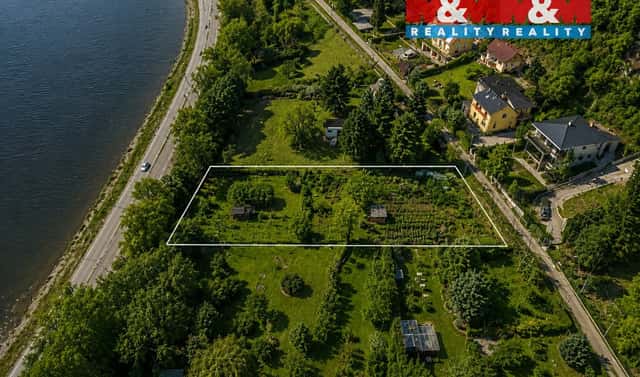 Prodej komerčního pozemku 1 770 m², Praha 7 – Troja