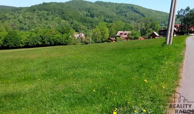 Prodej pozemku 3 304 m², Rusava, okres Kroměříž