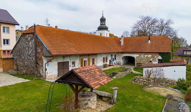 Prodej domu 560 m² s pozemkem 3 596 m², Chrášťany, okres České Budějovice
