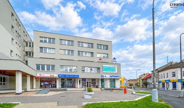 Pronájem kanceláře 29 m², Školní, Chomutov