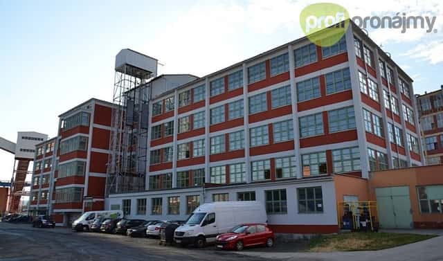 Pronájem skladovacích prostor 100 m², Šedesátá, Zlín