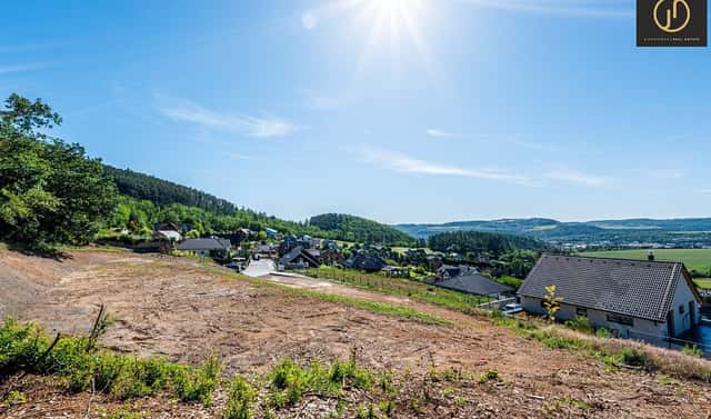 Prodej stavebního pozemku 2 762 m², Králův Dvůr – Zahořany, okres Beroun
