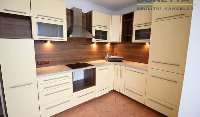 Pronájem bytu 2+kk 46 m², Na Mušce, Holice, okres Pardubice