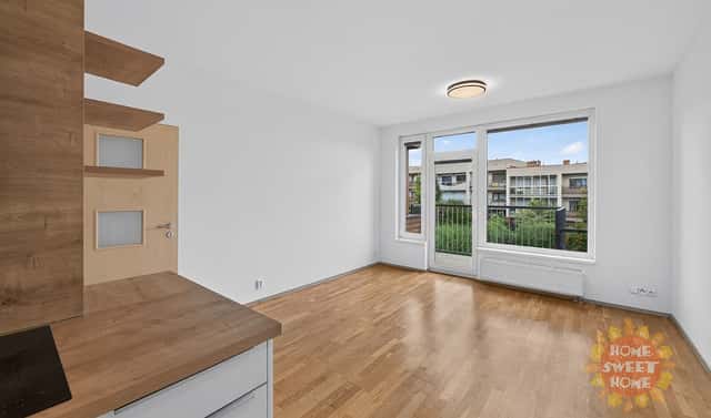Pronájem bytu 2+kk 50 m², Nad Okrouhlíkem, Praha 8 – Libeň