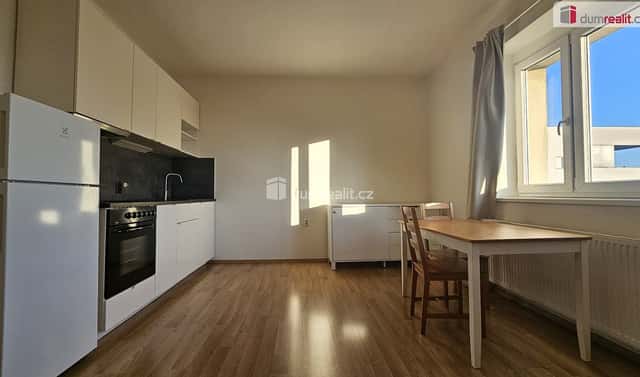 Pronájem bytu 2+kk 37 m², Na stráži, Praha 9 – Libeň