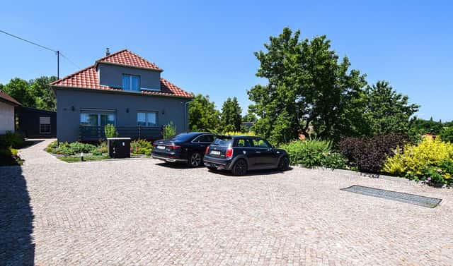 Prodej domu 249 m² s pozemkem 1 250 m², Jažlovická, Říčany – Jažlovice, okres Praha-východ