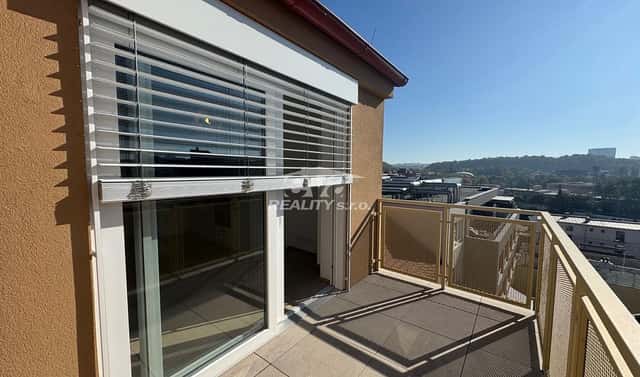 Pronájem bytu 2+kk 39 m², Petrohradská, Praha 10 – Vršovice