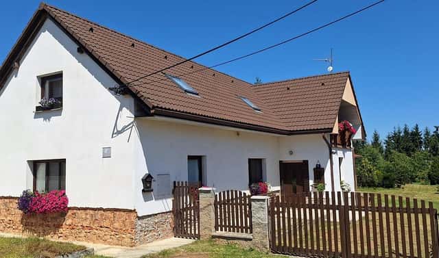 Prodej domu 208 m² s pozemkem 2 171 m², Lhotka u Radnic, okres Rokycany