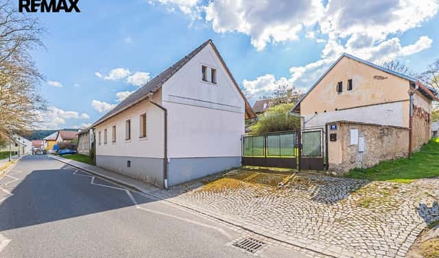 Prodej domu 363 m² s pozemkem 1 345 m², Kamýk nad Vltavou, okres Příbram