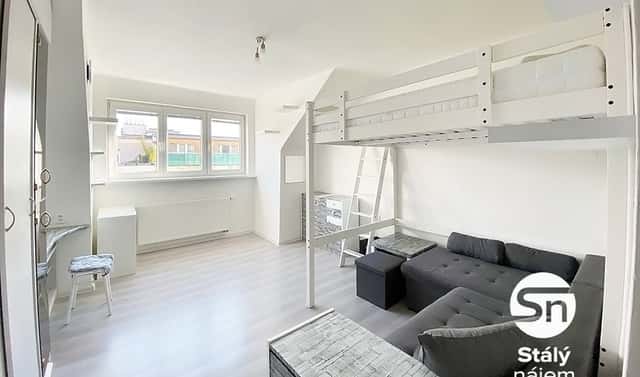Pronájem bytu 1+kk 32 m², Pod strojírnami, Praha 9 – Vysočany