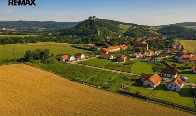 Prodej stavebního pozemku 1 132 m², Točník, okres Beroun