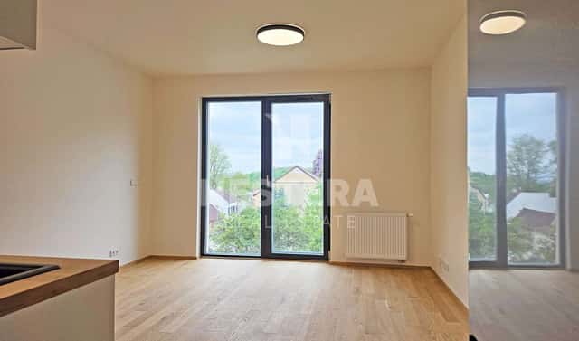 Pronájem bytu 1+kk 32 m², Střížkovská, Praha 8 – Střížkov
