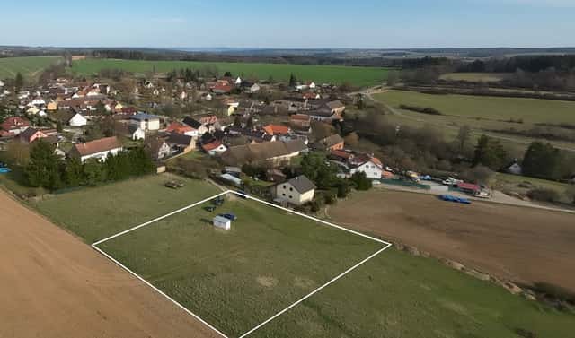 Prodej stavebního pozemku 2 501 m², Čerňovice, okres Plzeň-sever