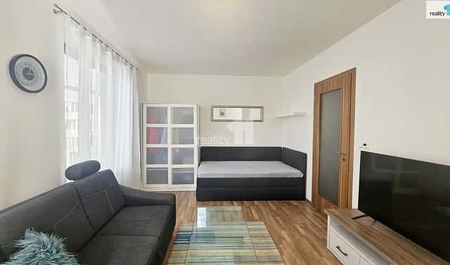 Pronájem bytu 1+kk 30 m², Václavská, Kolín – Kolín III