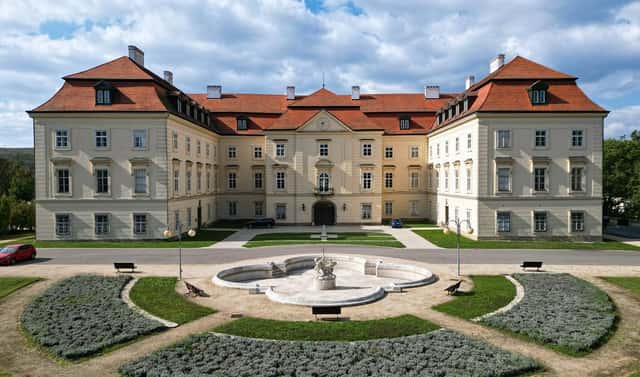 Prodej barokního zámku s rozlehlým parkem, Napajedla, okres Zlín