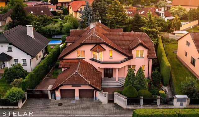 Prodej domu 512 m² s pozemkem 973 m², Luční, Jesenice, okres Praha-západ