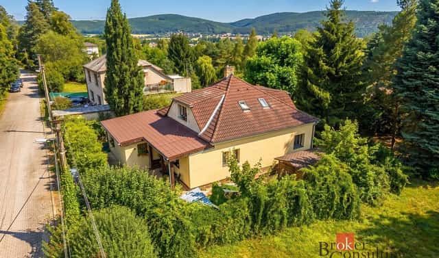 Prodej domu 160 m² s pozemkem 861 m², K Tenisu, Dobřichovice, okres Praha-západ
