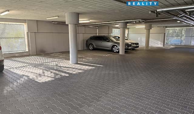 Prodej garážové stání, 10 m2, Zlín, ul. Dřevnická, Dřevnická, Zlín – Příluky