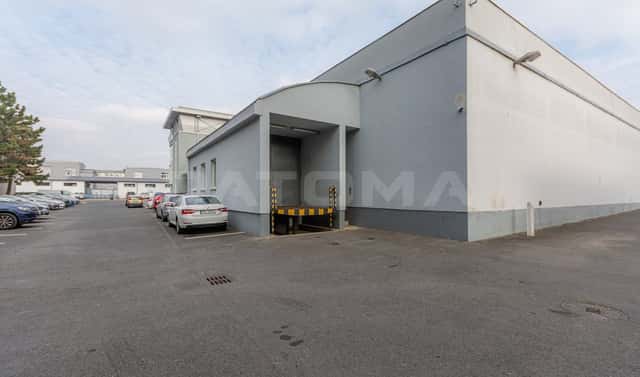 Pronájem kanceláře 520 m², Třebohostická, Praha 10 – Strašnice