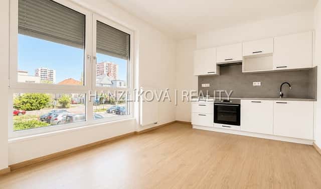 Pronájem bytu 1+kk 24 m², Hálkova, České Budějovice – České Budějovice 3