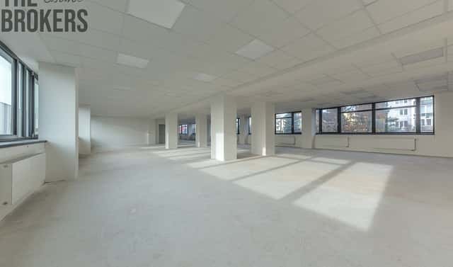 Pronájem kanceláře 188 m², Průběžná, Praha 10 – Strašnice