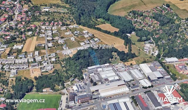 Prodej pole 1 272 m², Zlín