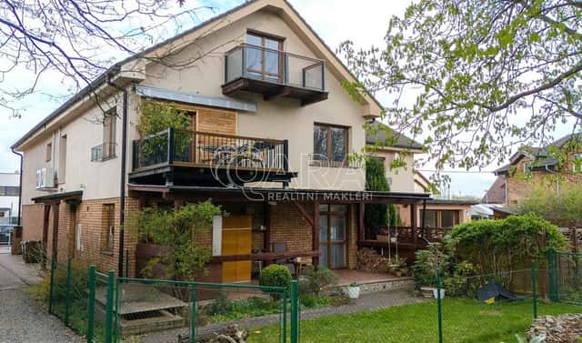 Prodej domu 135 m² s pozemkem 272 m², K Točné, Dolní Břežany, okres Praha-západ