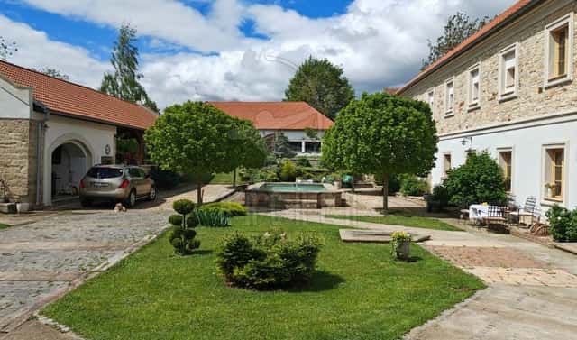 Prodej domu 365 m² s pozemkem 1 972 m², Želenice, okres Kladno