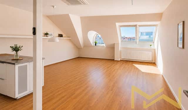 Pronájem bytu 4+kk 150 m², náměstí Jiřího z Poděbrad, Praha 2 – Vinohrady