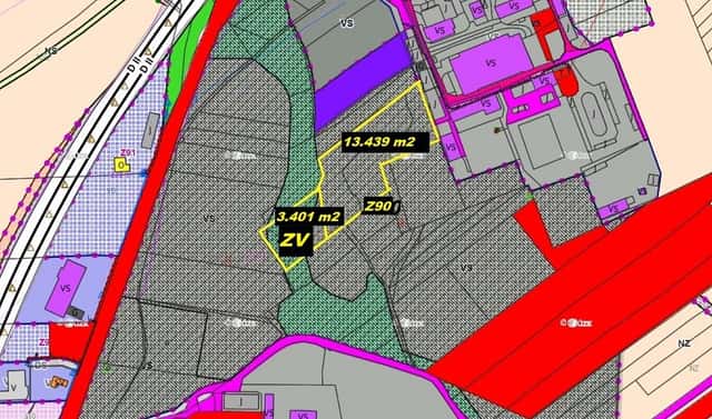 Prodej komerčního pozemku 14 343 m², Mníšek pod Brdy, okres Praha-západ