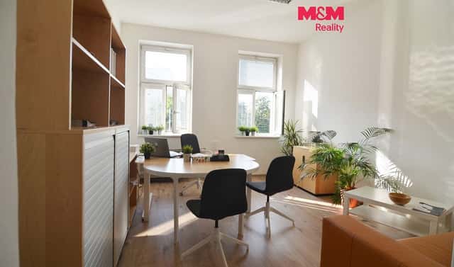 Pronájem kanceláře 61 m², Pod pekárnami, Praha 9 – Vysočany