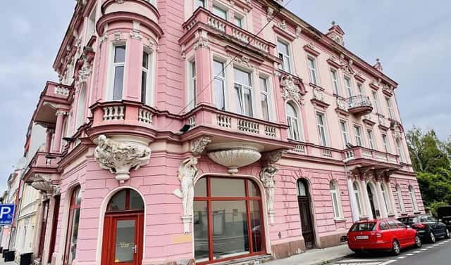 Pronájem bytu 2+1 63 m², Brožíkova, Teplice