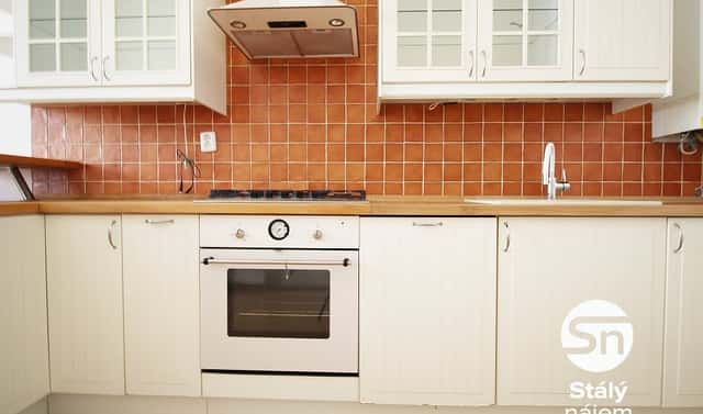 Pronájem bytu 1+1 47 m², Grafická, Praha 5 – Smíchov