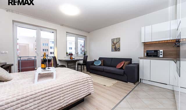 Pronájem bytu 1+kk 33 m², Sicherova, Praha 9 – Kyje