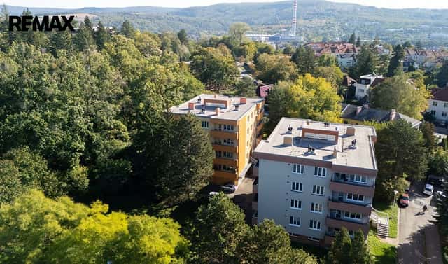 Prodej garáže v bytovém domě Seifertova 6 se zabezpečovacím zařízením, Seifertova, Brno – Lesná, okres Brno-město