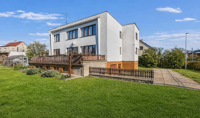 Prodej domu 365 m² s pozemkem 744 m², Čechurova, Praha 9 – Horní Počernice