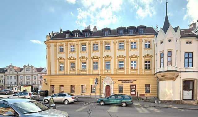 Pronájem bytu 2+kk 52 m², Resselovo náměstí, Chrudim – Chrudim I
