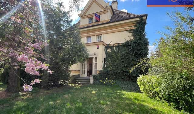 Prodej domu 528 m² s pozemkem 985 m², Na pískách, Praha 6 – Dejvice