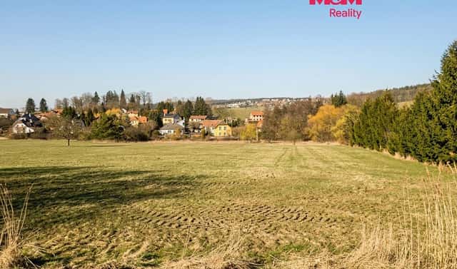 Prodej stavebního pozemku 3 266 m², Všestary, okres Praha-východ