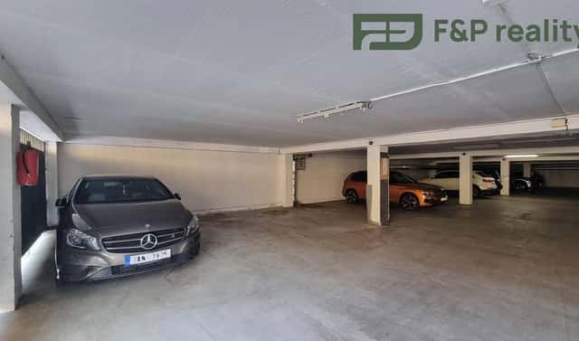 Prodej ostatní Garážové stání, 12m2, Praha, Praha 10, Strašnice, Pod altánem, Praha 10 – Strašnice