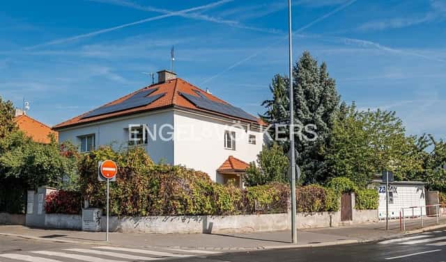 Pronájem domu 130 m² s pozemkem 250 m², Dobročovická, Praha 10 – Strašnice