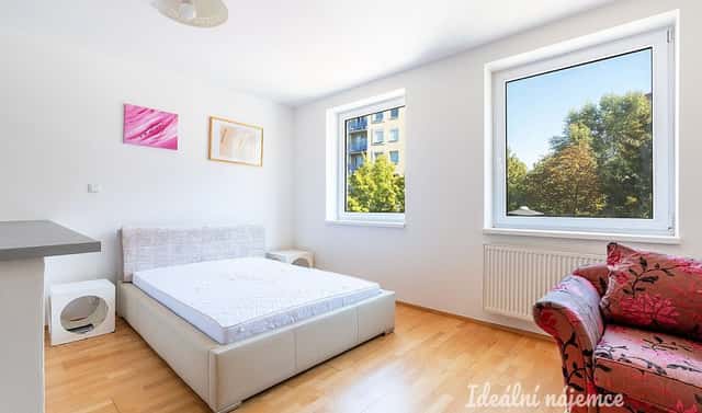 Pronájem bytu 1+kk 32 m², Kovanecká, Praha 9 – Libeň