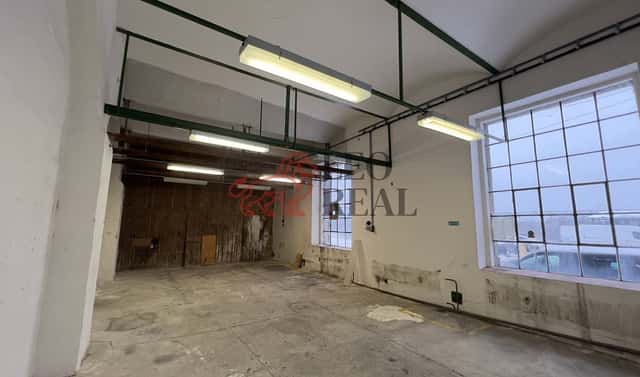Pronájem skladového prostoru cca 69 m2, Drážďanská, Ústí nad Labem – Krásné Březno