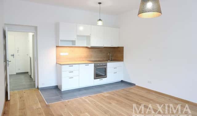 Pronájem bytu 1+kk 34 m², Konšelská, Praha 8 – Libeň