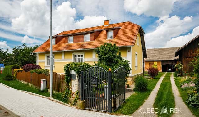 Prodej domu 240 m² s pozemkem 1 143 m², Lomská, Malšice, okres Tábor