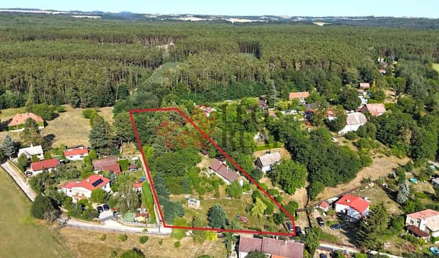 Prodej stavebního pozemku 4 460 m², Liběchov – Ješovice, okres Mělník