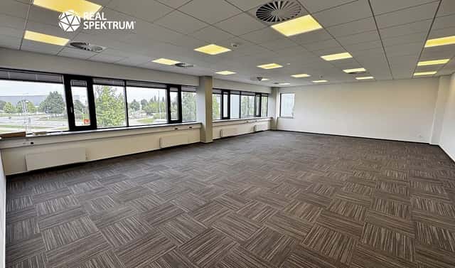 Pronájem kanceláře 294 m², Vlastimila Pecha, Brno – Černovice, okres Brno-město