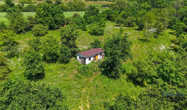 Prodej komerčního pozemku 10 599 m², Praha 8 – Dolní Chabry